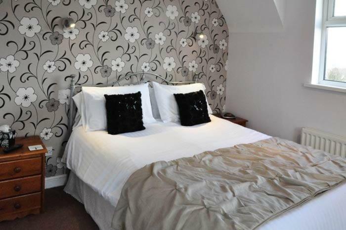 Claremont House Keswick Bed & Breakfast เคสวิค ภายนอก รูปภาพ